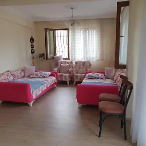 Grand1 Guests House بيت للعطل
