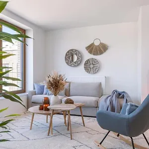  Appartement Vitalizée - Sunny&stylish With Terrace&nearby The In Belgique
